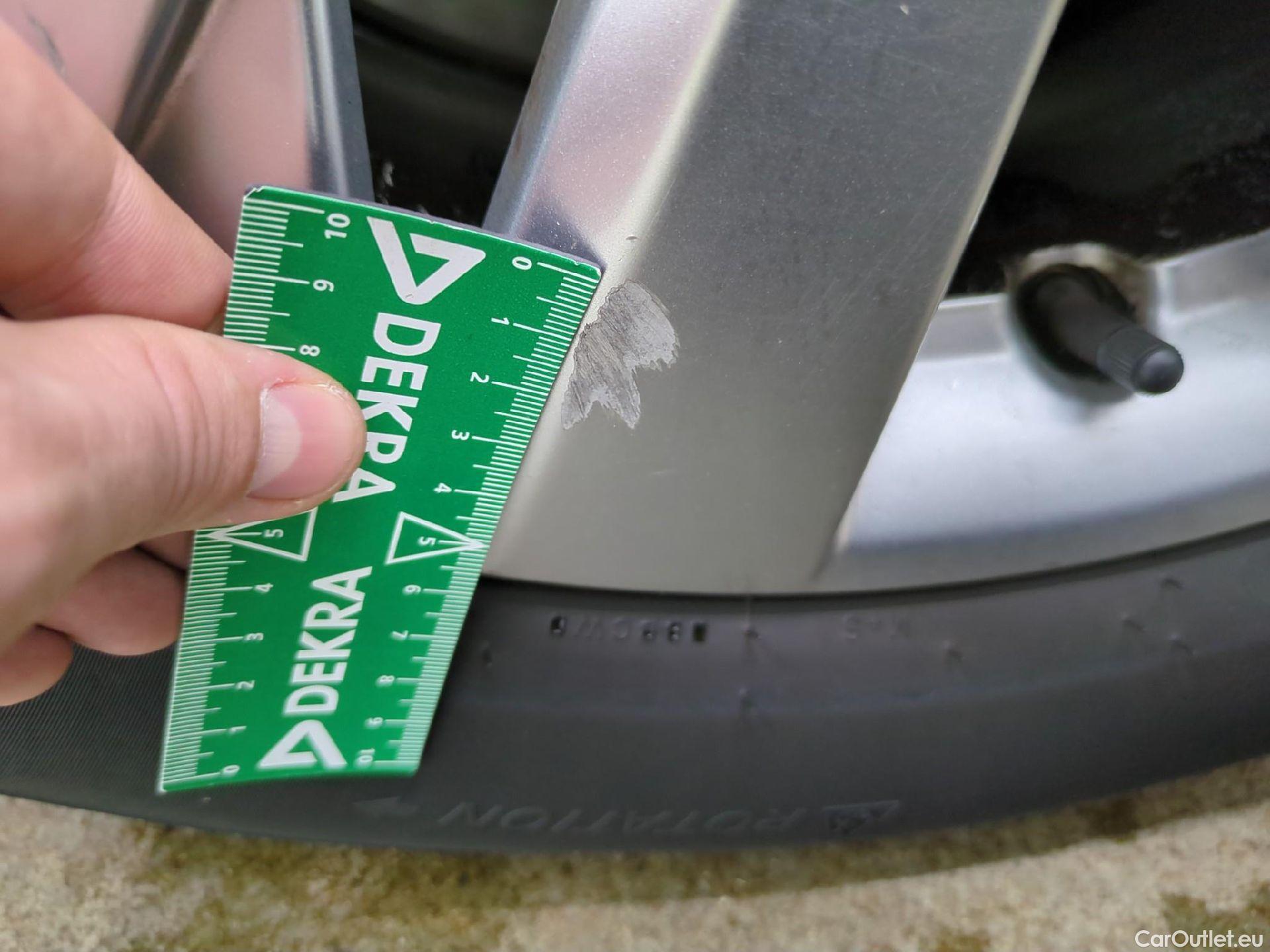  Peugeot  3008  Active Pack 1.2 PureTech 130CV BVA8 E6d #6