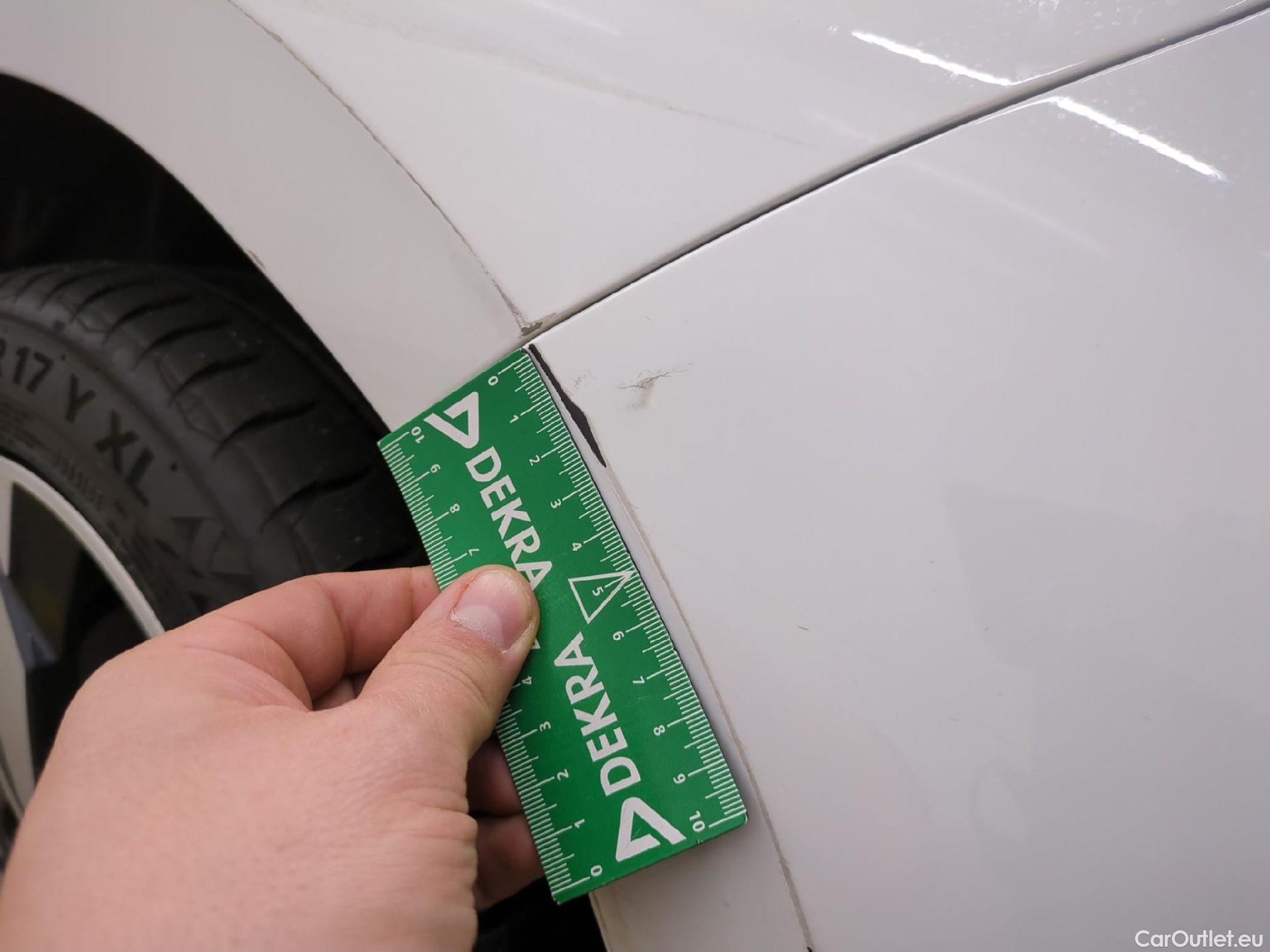  Peugeot  308 PEUGEOT  SW / 2021 / 5P / Break PureTech 130 S&S EAT 8 ALLURE #35