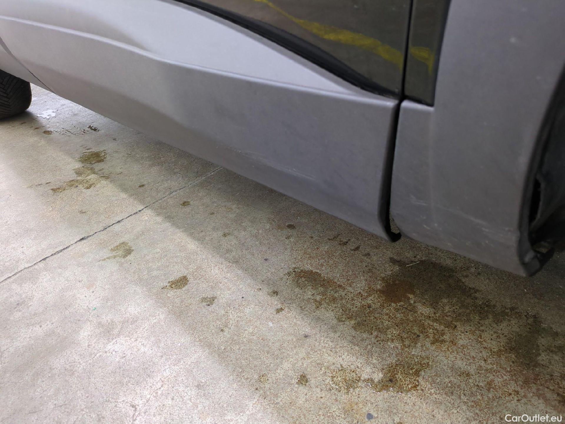  Peugeot  3008  Active Pack 1.2 PureTech 130CV BVA8 E6d #43