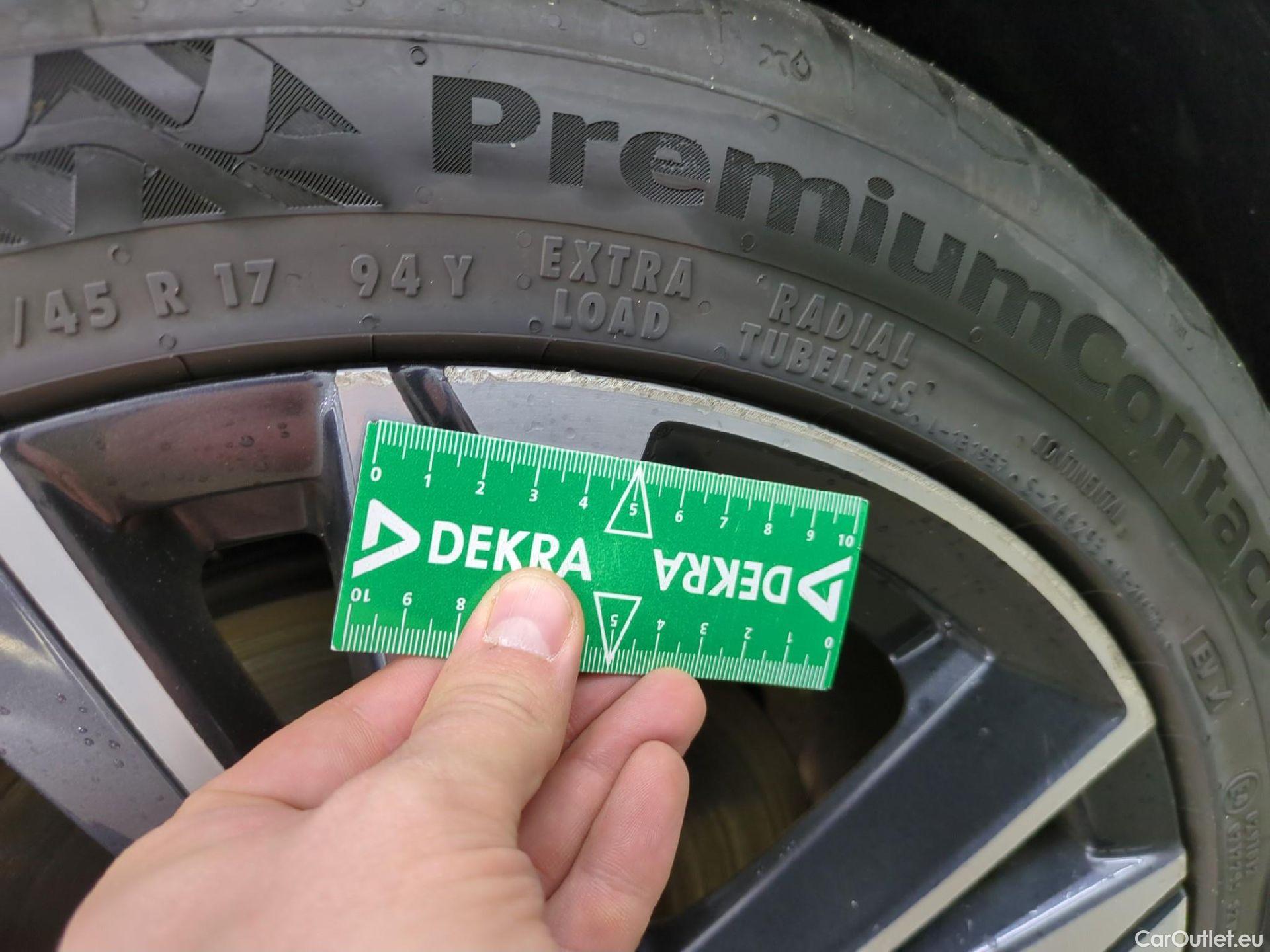  Peugeot  308 PEUGEOT  SW / 2021 / 5P / Break PureTech 130 S&S EAT 8 ALLURE #13