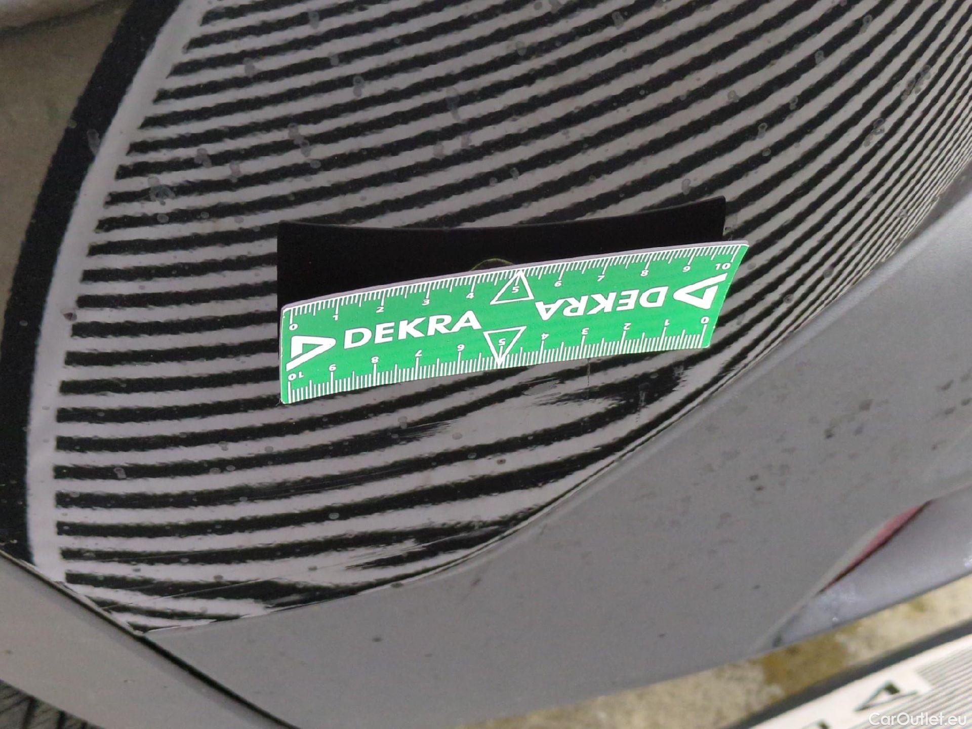  Peugeot  3008  Active Pack 1.2 PureTech 130CV BVA8 E6d #38