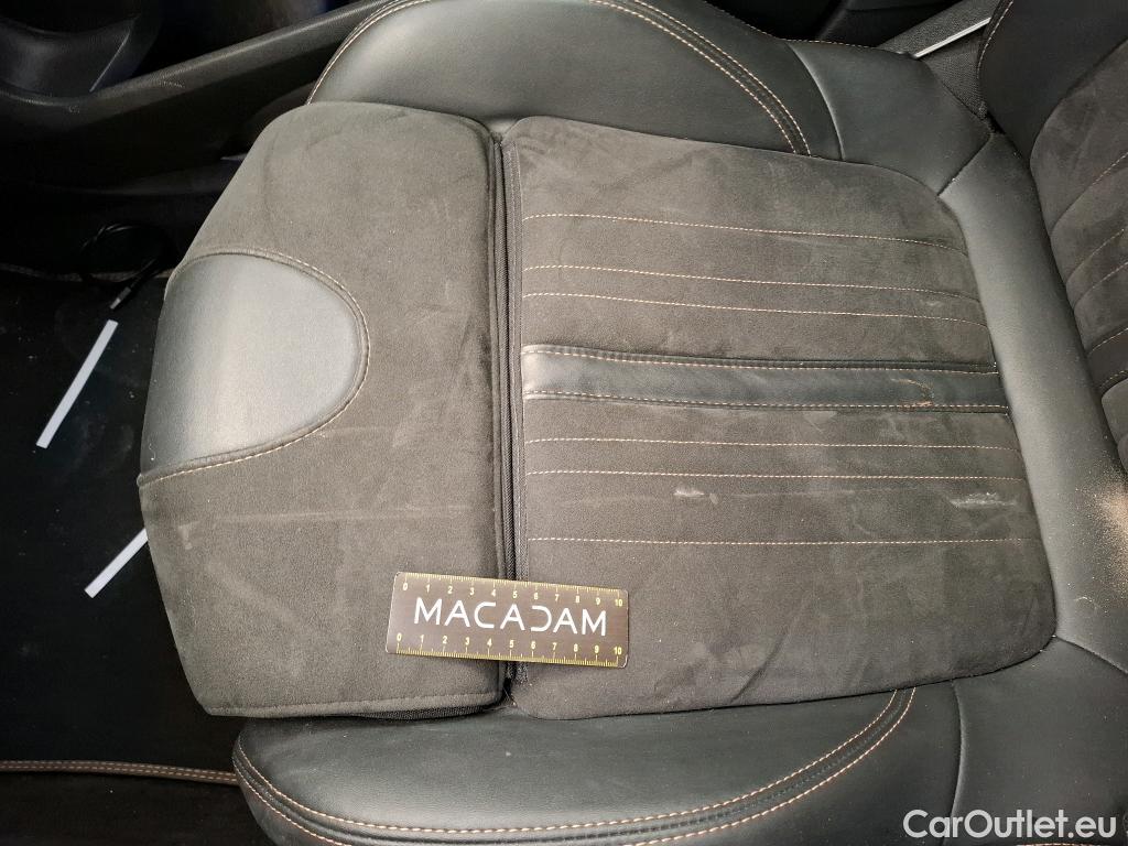  Peugeot  5008 PEUGEOT  / 2020 / 5P / SUV BlueHDi 130 S&S EAT8 GT Pack #17