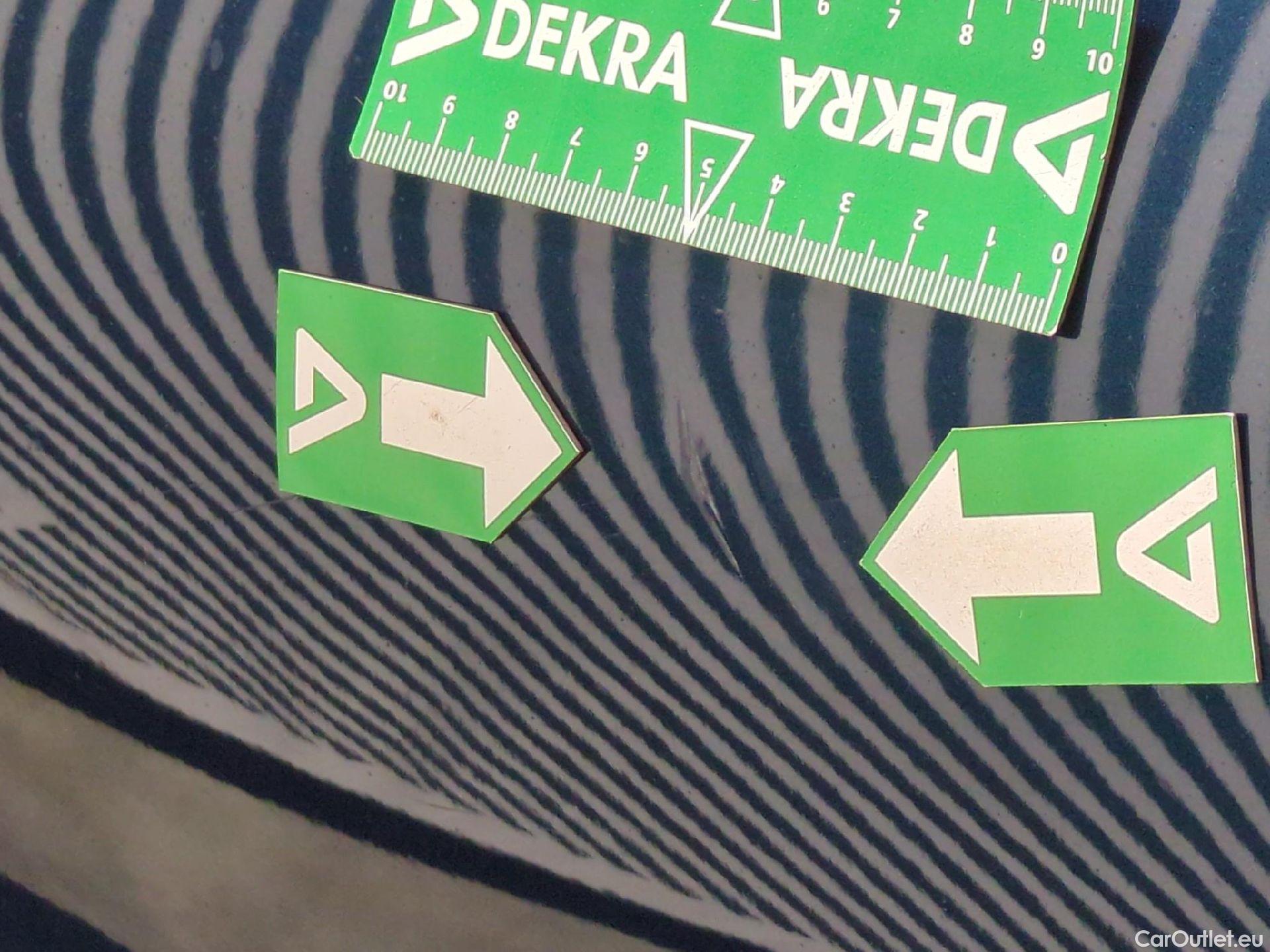  Renault  Captur RENAULT  5p Crossover Business dCi 90 - 18 #46