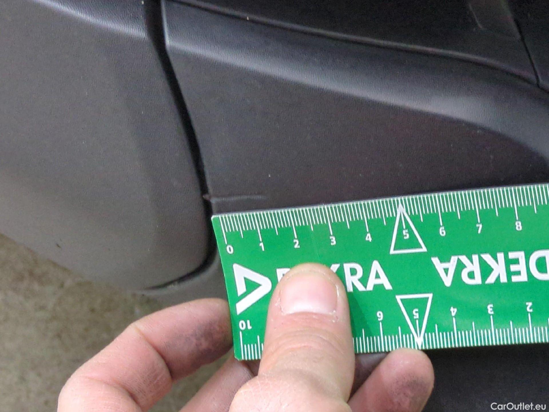  Renault  Captur RENAULT  5p Crossover Business dCi 90 - 18 #24