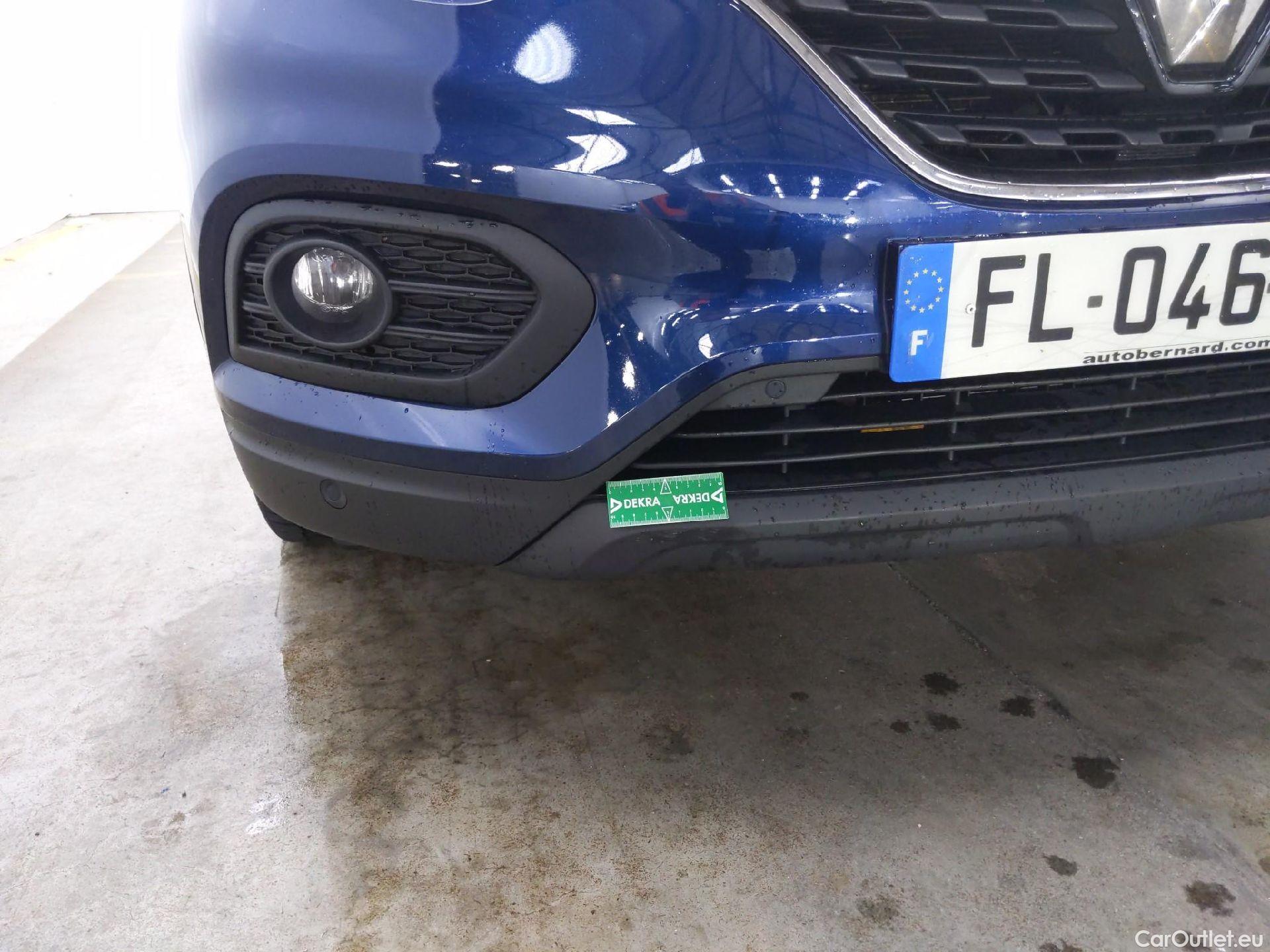  Renault  Kadjar RENAULT  / 2018 / 5P / Crossover Business Blue dCi 115 EDC #17