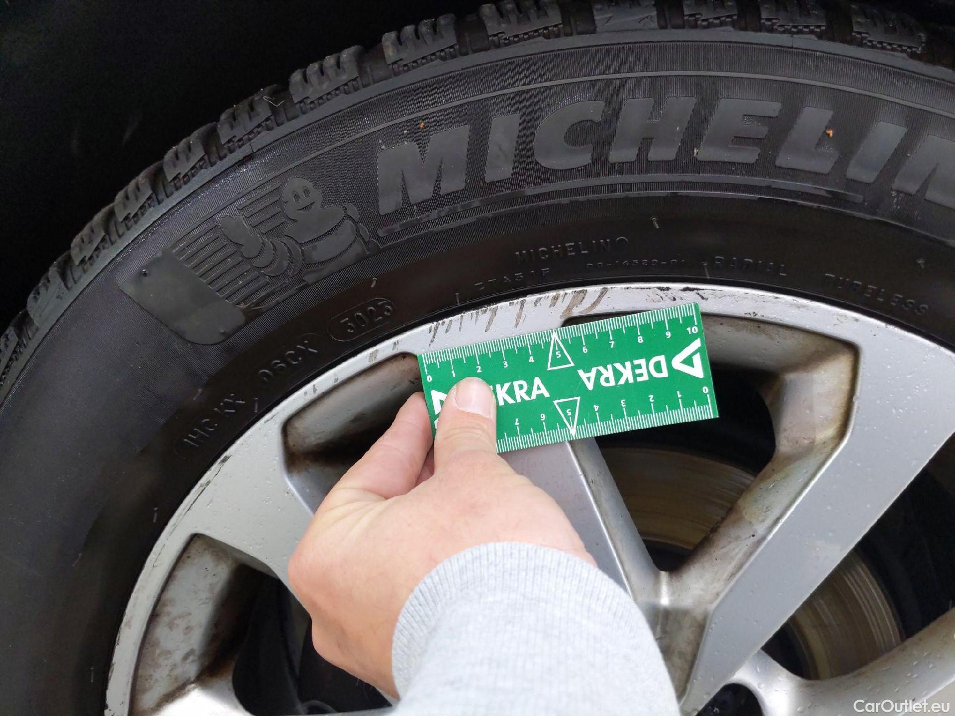  Renault  Kadjar RENAULT  / 2018 / 5P / Crossover Business Blue dCi 115 EDC #9