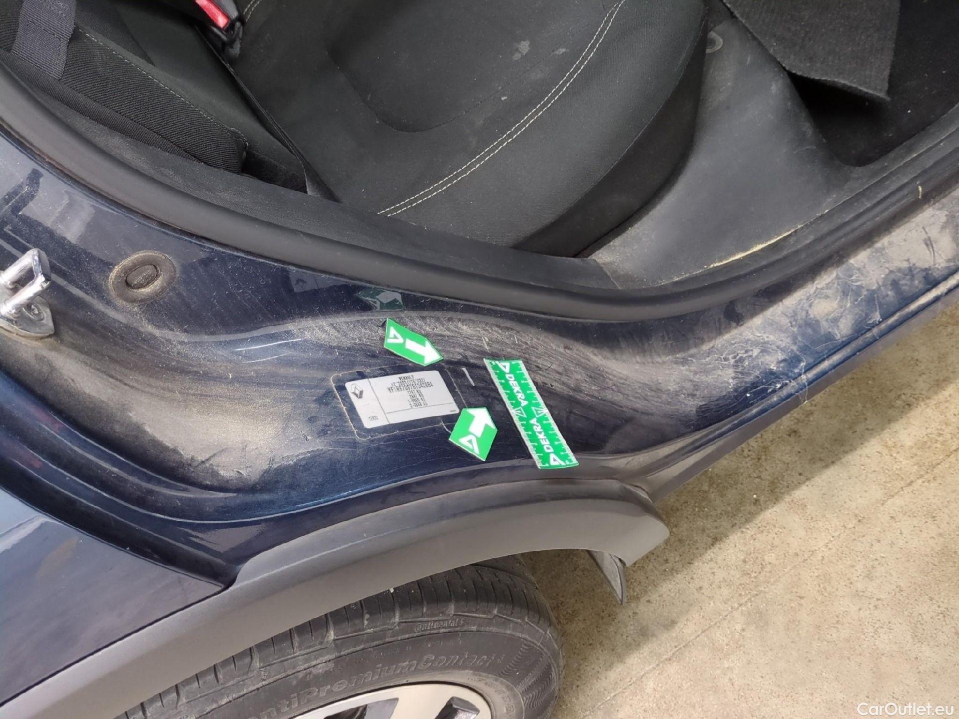  Renault  Captur RENAULT  5p Crossover Business dCi 90 - 18 #14