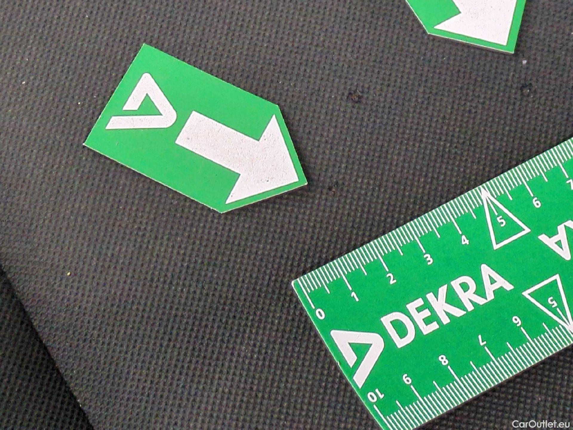  Renault  Captur RENAULT  5p Crossover Business dCi 90 - 18 #4