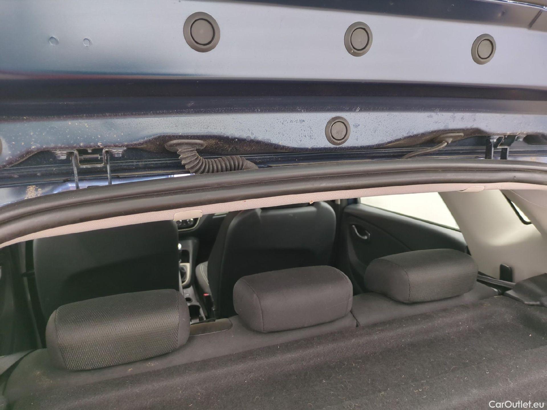  Renault  Captur RENAULT  5p Crossover Business dCi 90 - 18 #2