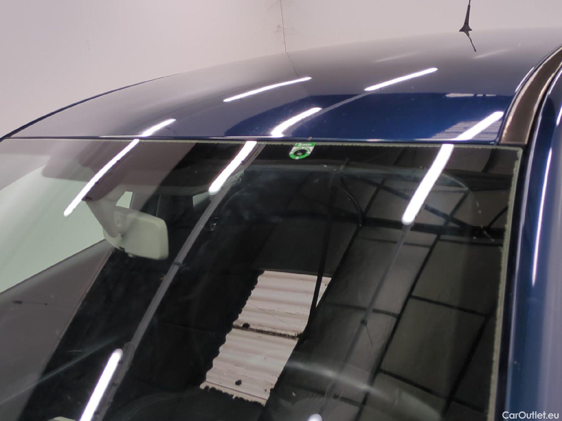  Renault  Captur RENAULT  5p Crossover Business dCi 90 - 18 #30