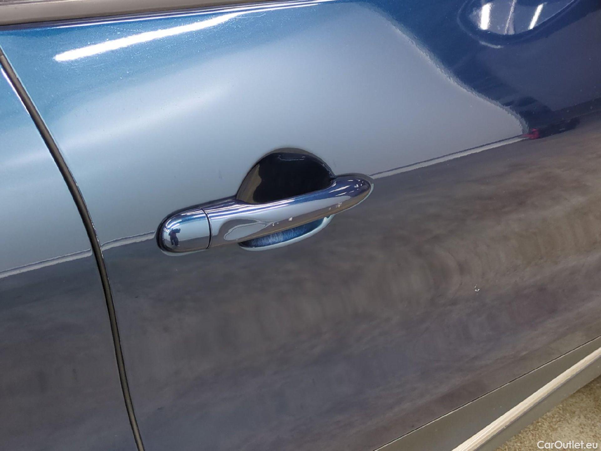  Renault  Captur RENAULT  5p Crossover Business dCi 90 - 18 #48