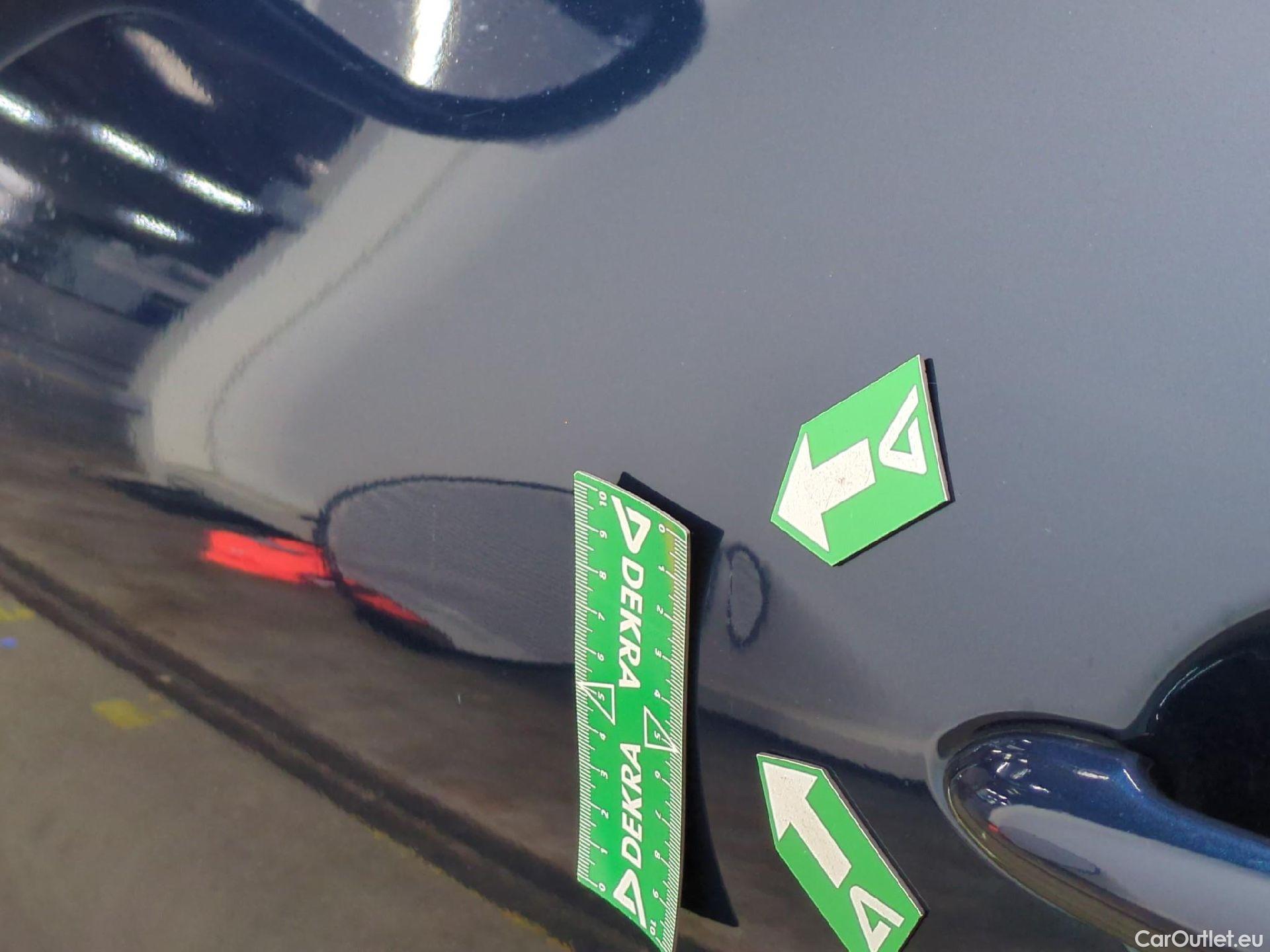  Renault  Captur RENAULT  5p Crossover Business dCi 90 - 18 #36