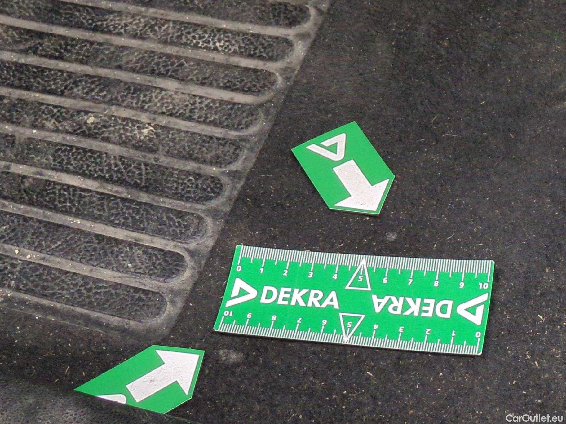  Renault  Captur RENAULT  5p Crossover Business dCi 90 - 18 #6