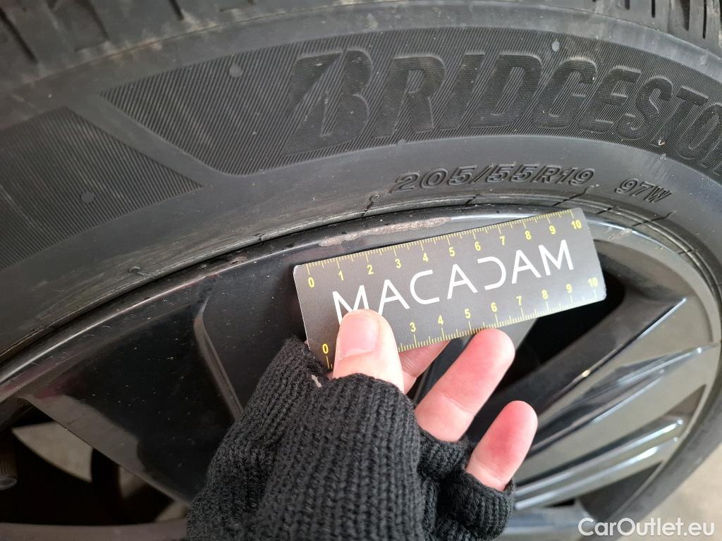  Peugeot  5008 PEUGEOT  / 2020 / 5P / SUV BlueHDi 130 S&S EAT8 GT Pack #22