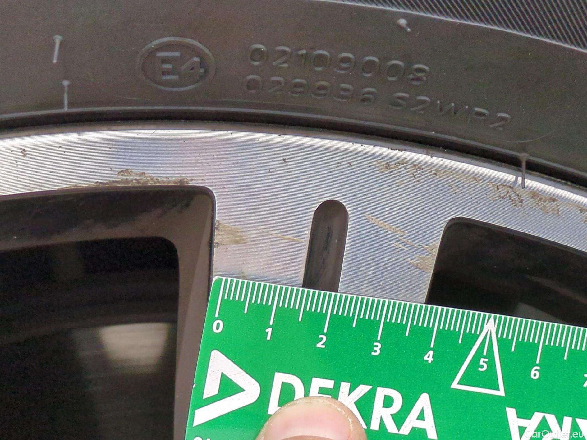  Renault  Captur RENAULT  5p Crossover Business dCi 90 - 18 #9