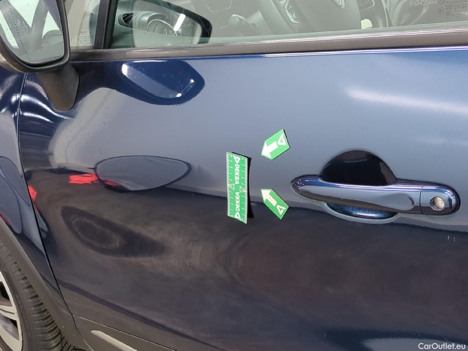  Renault  Captur RENAULT  5p Crossover Business dCi 90 - 18 #35