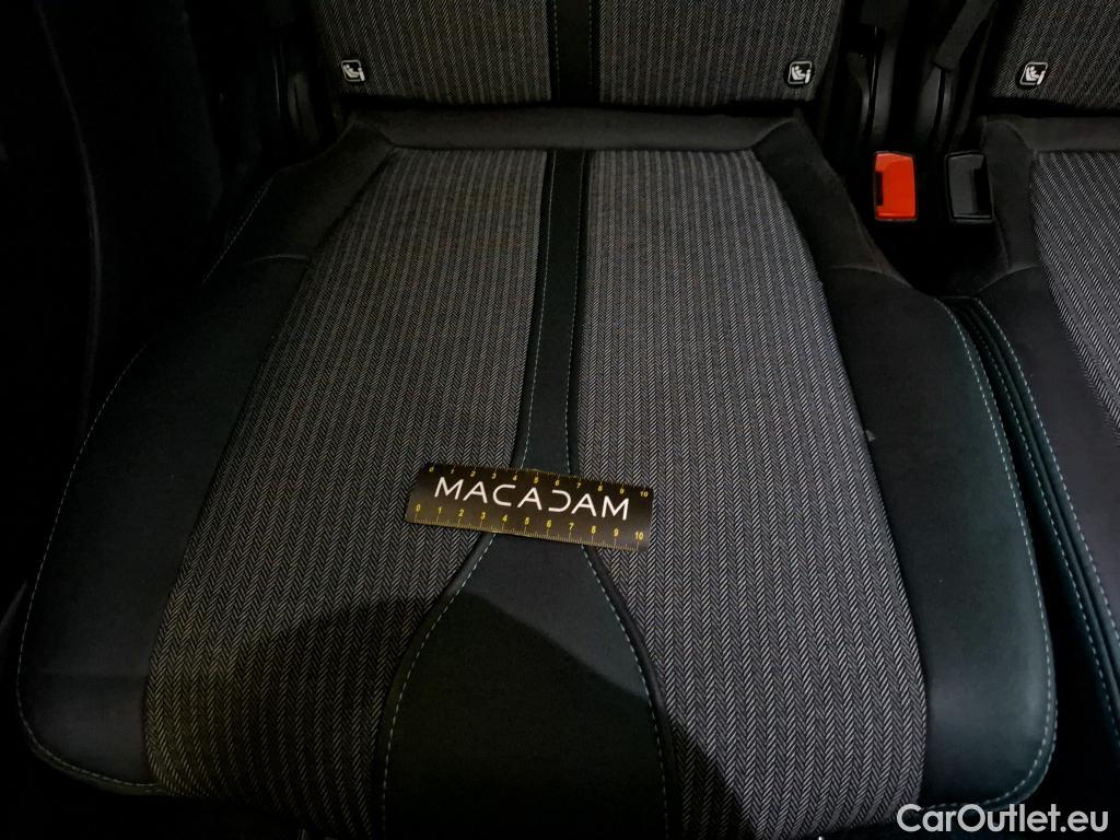  Peugeot  5008  Allure Pack 1.5 HDi 130CV BVA8 7 Sieges E6d #9