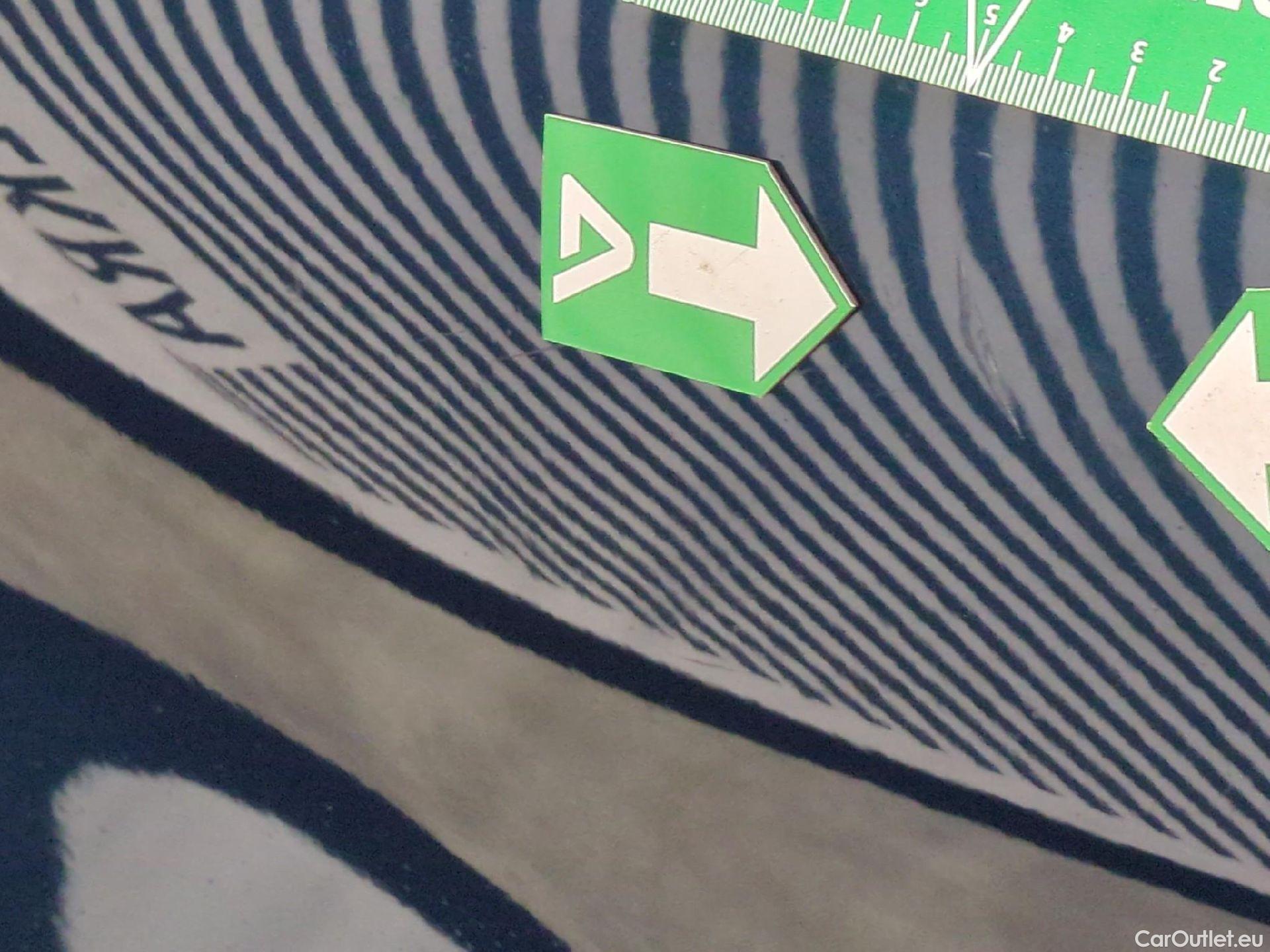  Renault  Captur RENAULT  5p Crossover Business dCi 90 - 18 #47