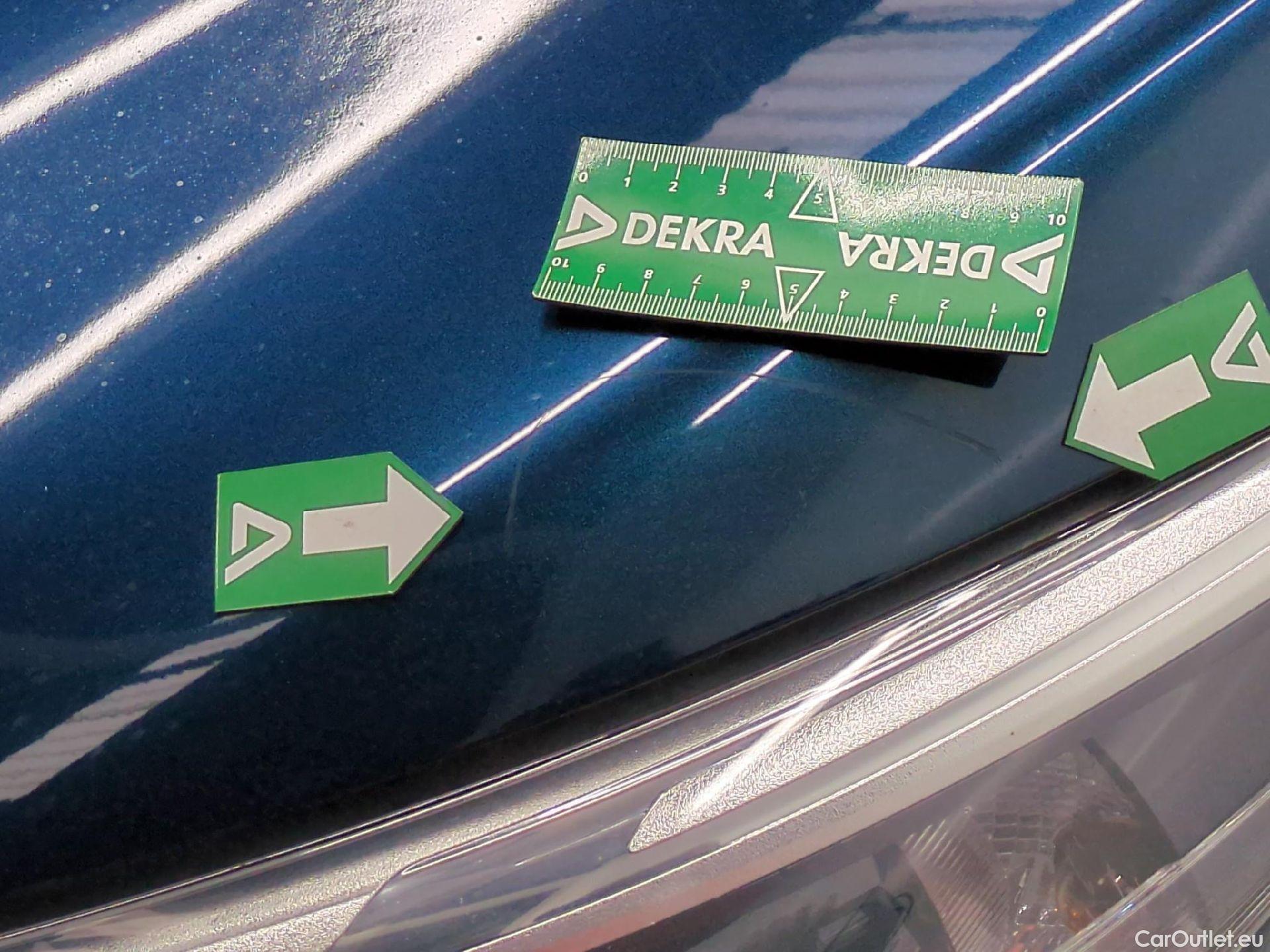  Renault  Captur RENAULT  5p Crossover Business dCi 90 - 18 #28