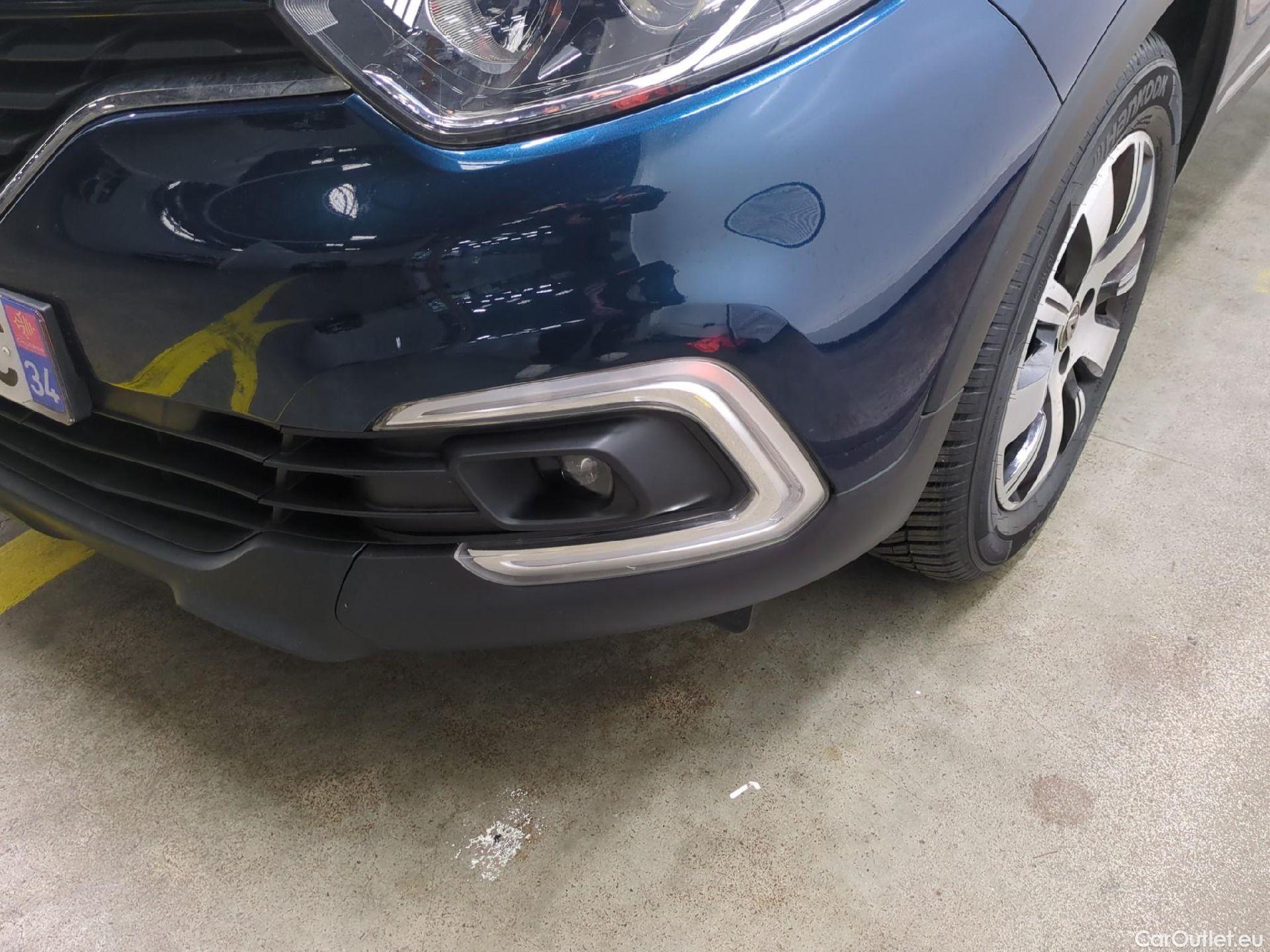  Renault  Captur RENAULT  5p Crossover Business dCi 90 - 18 #26