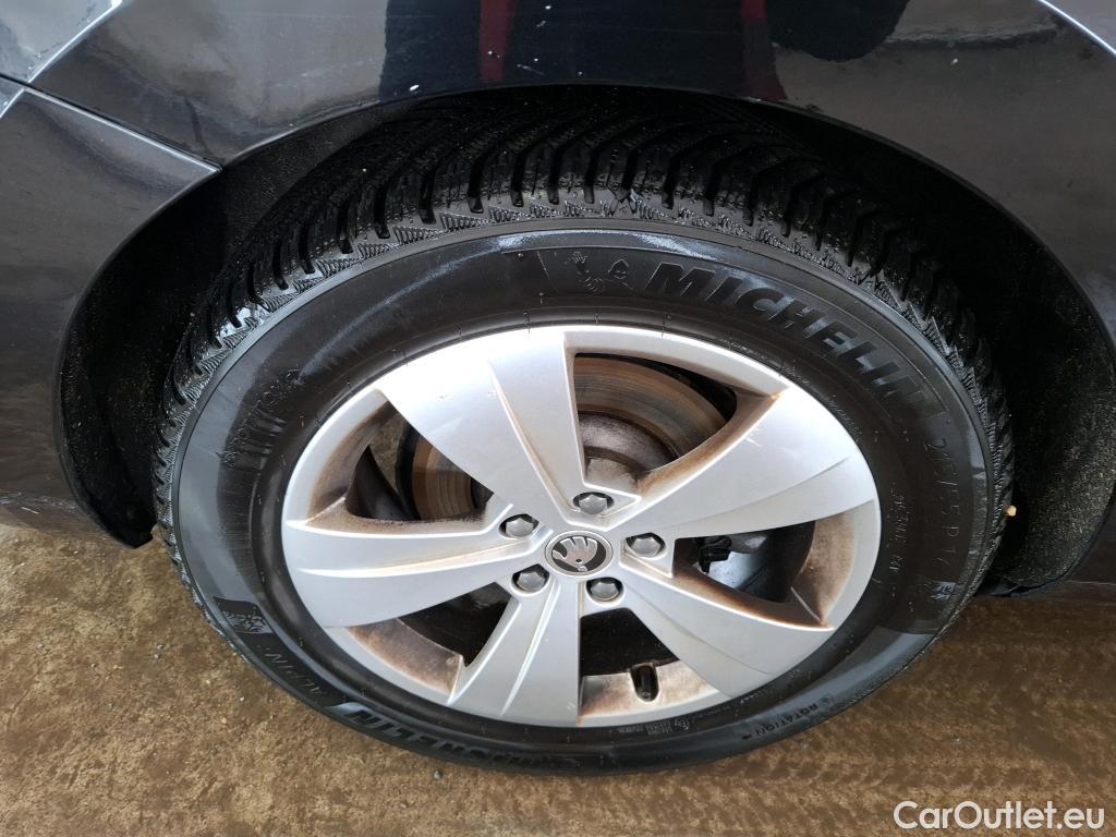  Skoda  Superb  Berline Business 2.0 TDI 150CV BVA7 E6d #64