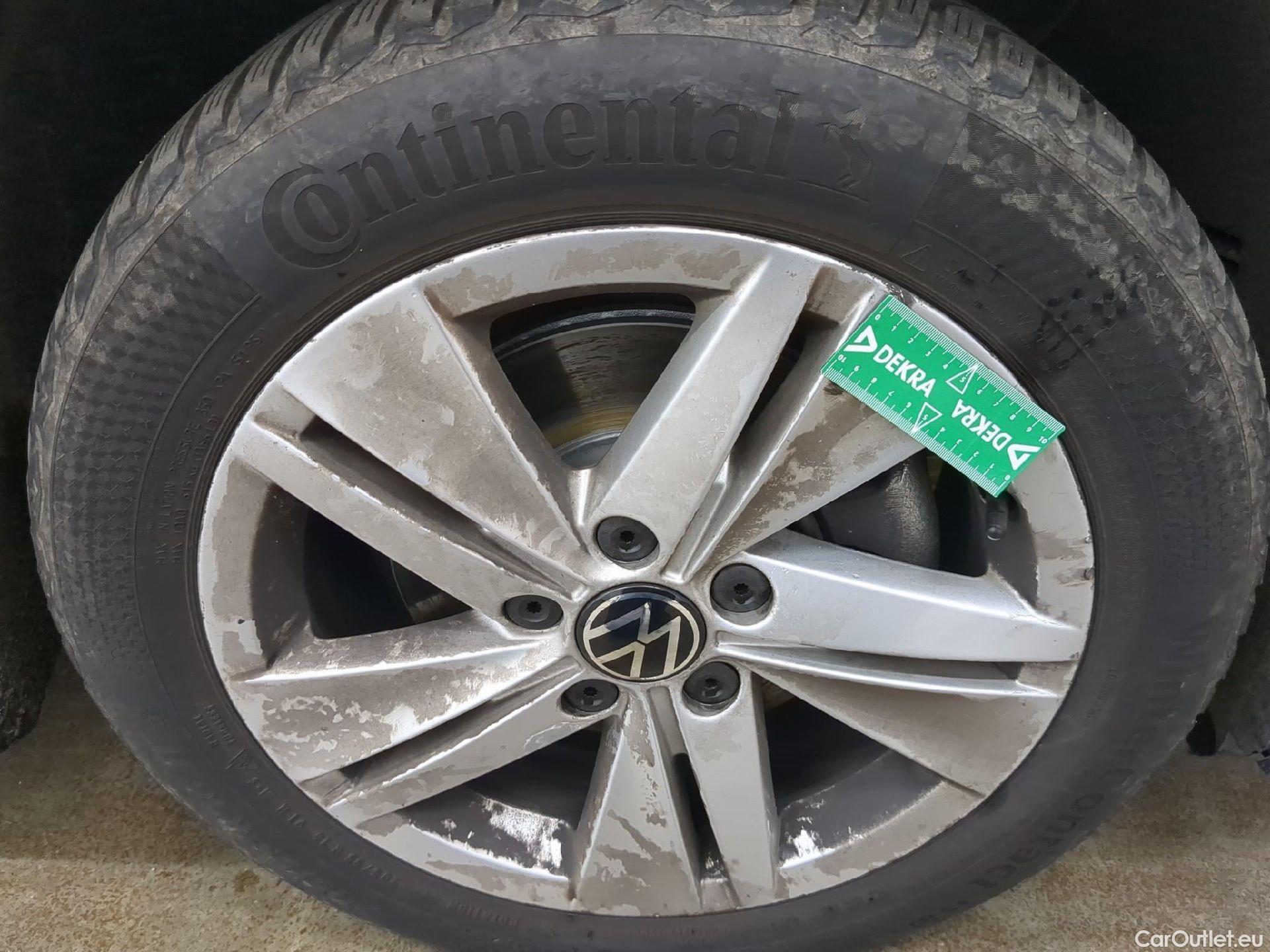  Volkswagen  Golf  VOLKSWAGEN / 2020 / 5P / Berline 2.0 TDI SCR 115 DSG7 Life Busi #3