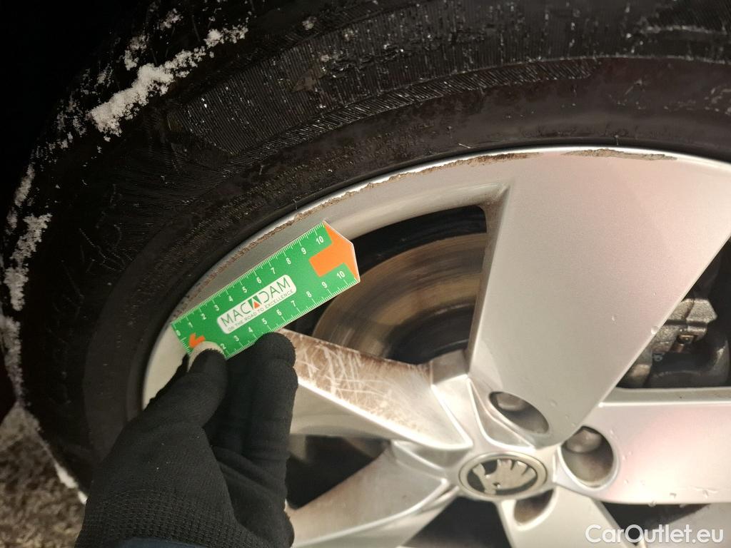  Skoda  Karoq SKODA  / 2017 / 5P / SUV 1.6 TDI 116ch DSG7 Ambition #3