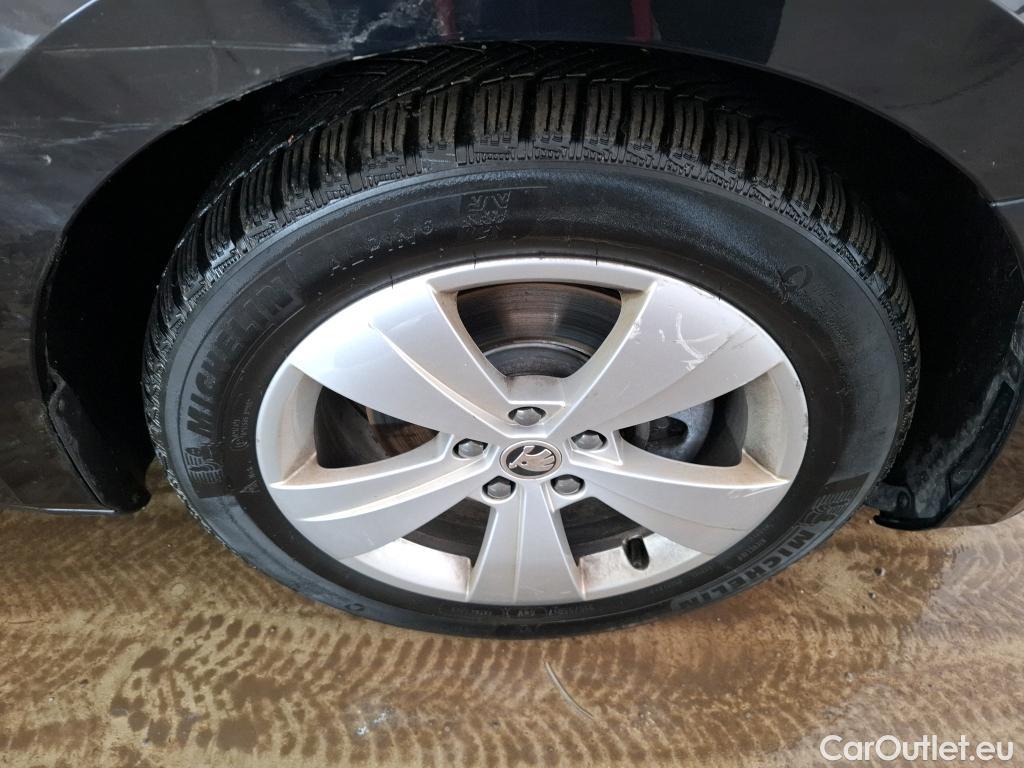  Skoda  Superb  Berline Business 2.0 TDI 150CV BVA7 E6d #40