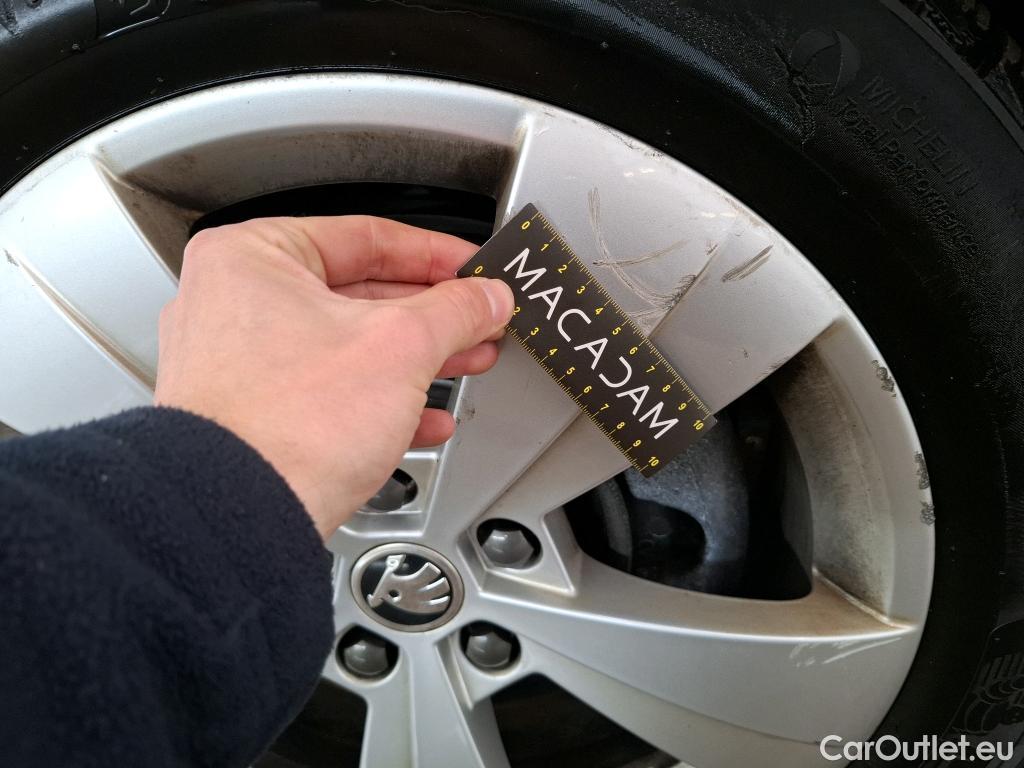  Skoda  Superb  Berline Business 2.0 TDI 150CV BVA7 E6d #42