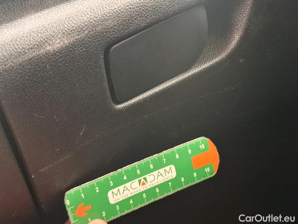  Renault  Megane  IV Berline 5pt. Business 1.5 dCi 115CV BVA7 E6d #17