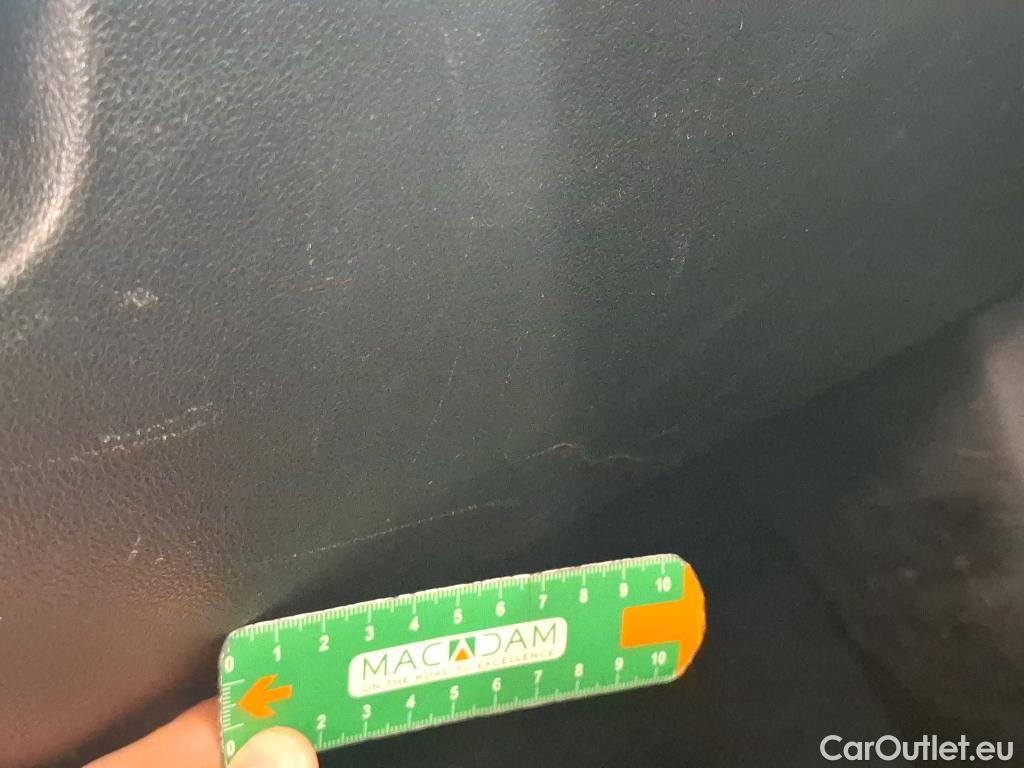  Renault  Megane  IV Berline 5pt. Business 1.5 dCi 115CV BVA7 E6d #18