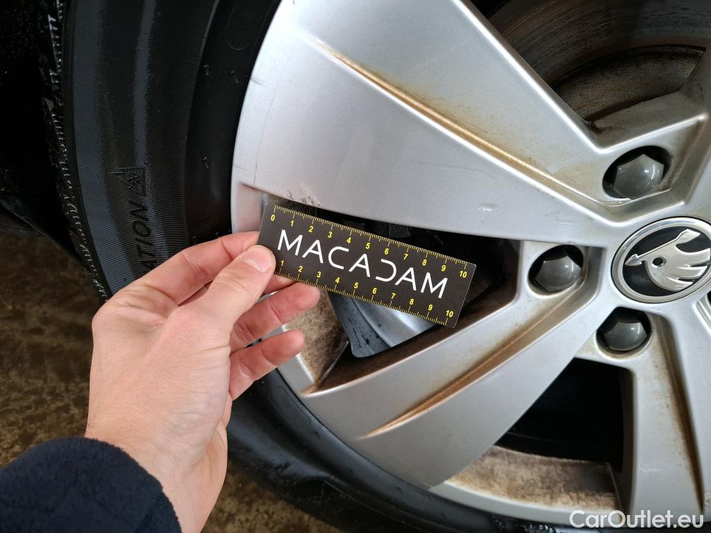  Skoda  Superb  Berline Business 2.0 TDI 150CV BVA7 E6d #37