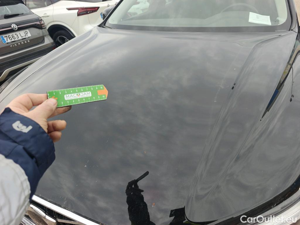  Volvo  XC60 VOLVO  / 2017 / 5P / todoterreno 2.0 B4 D AWD Momentum Pro Auto #3