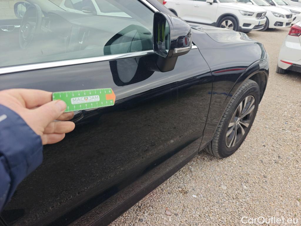  Volvo  XC60 VOLVO  / 2017 / 5P / todoterreno 2.0 B4 D AWD Momentum Pro Auto #31