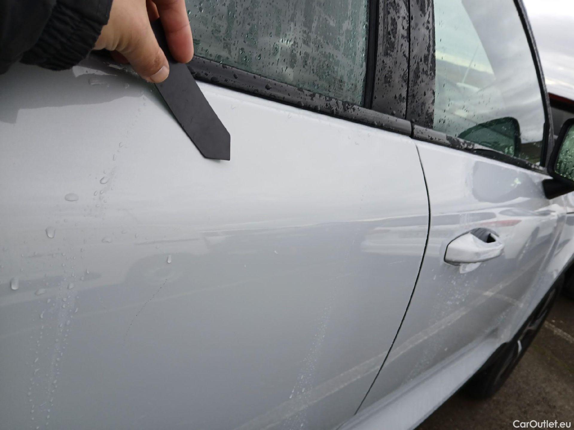  Volvo  XC 40 VOLVO XC40 / 2017 / 5P / todoterreno 1.5 T5 Twin Recharge R-Design Auto #33