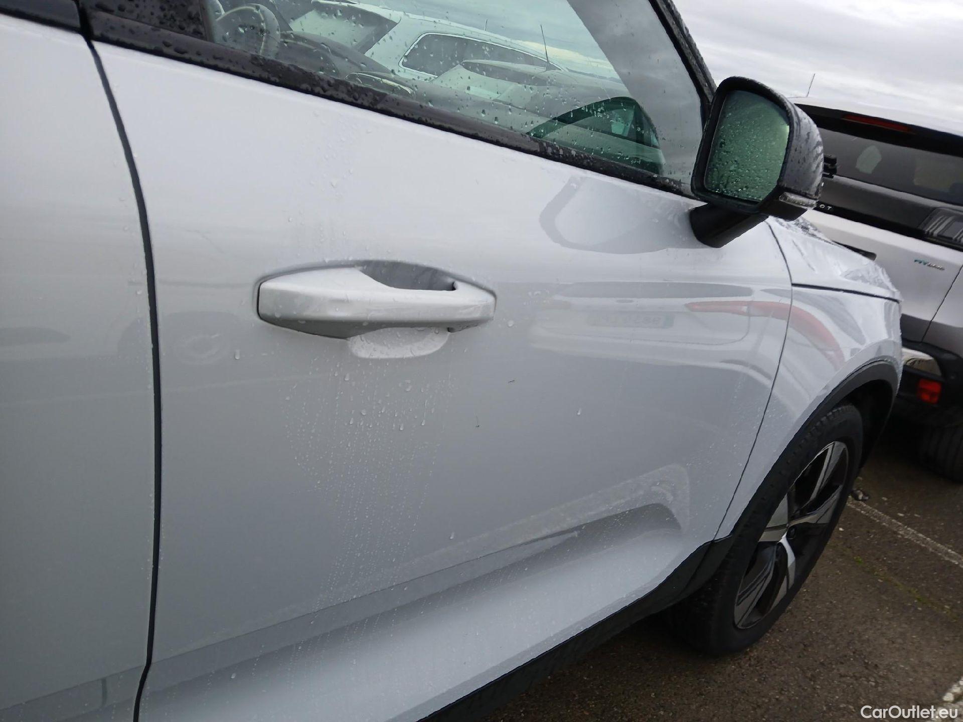  Volvo  XC 40 VOLVO XC40 / 2017 / 5P / todoterreno 1.5 T5 Twin Recharge R-Design Auto #35