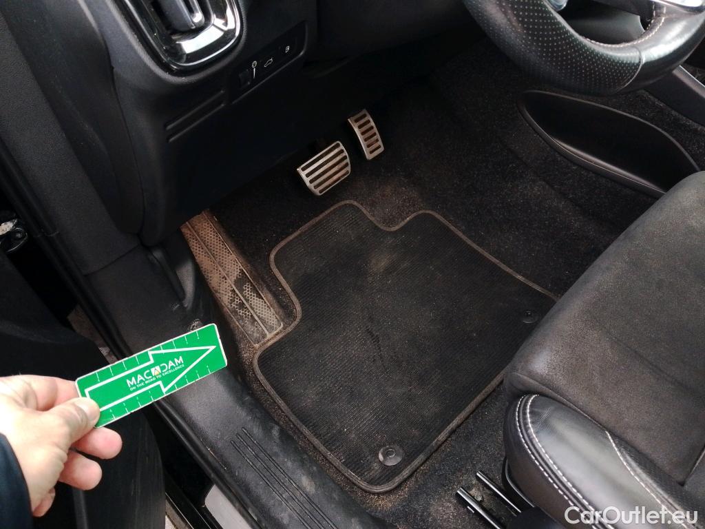  Volvo  XC 40 VOLVO XC40 / 2017 / 5P / todoterreno 1.5 T5 Twin Recharge R-Design Auto #4