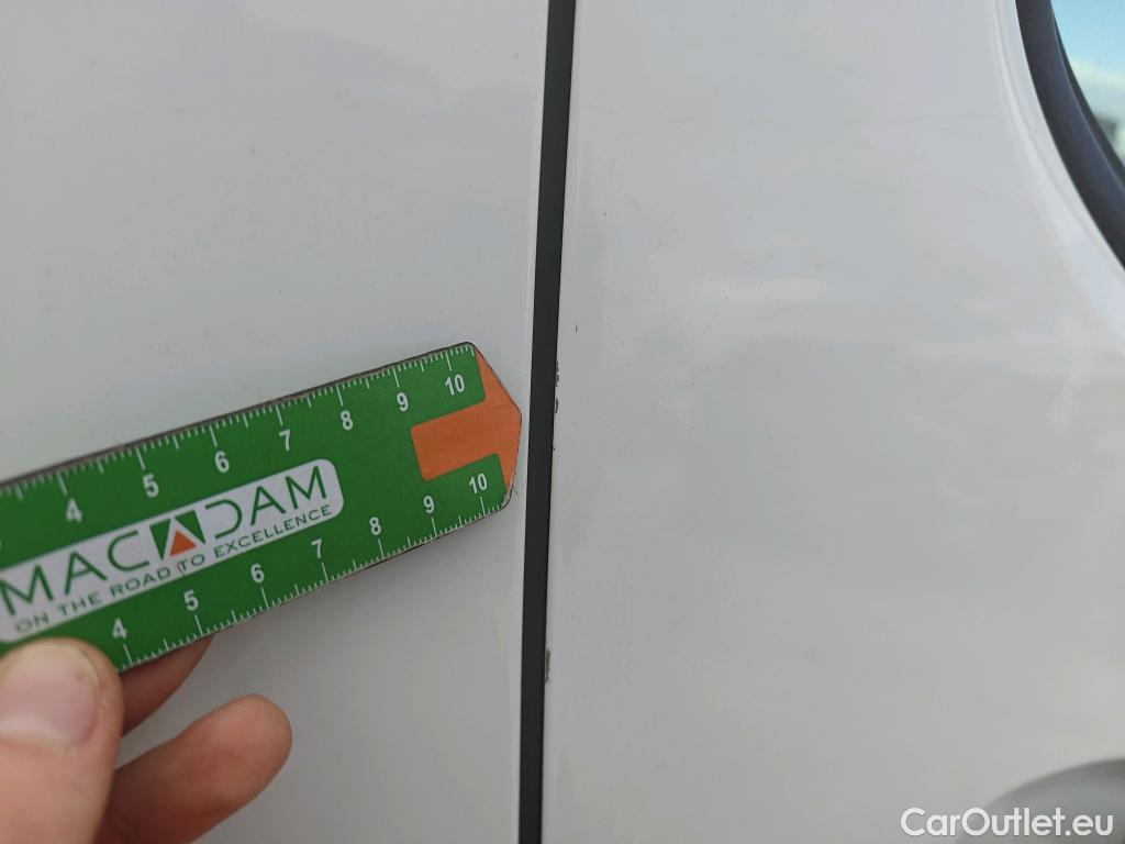  Citroen  Berlingo CITROEN  / 2018 / 5P / monovolumen compacto Talla M BlueHDi 100 S&S LIVE PACK #23