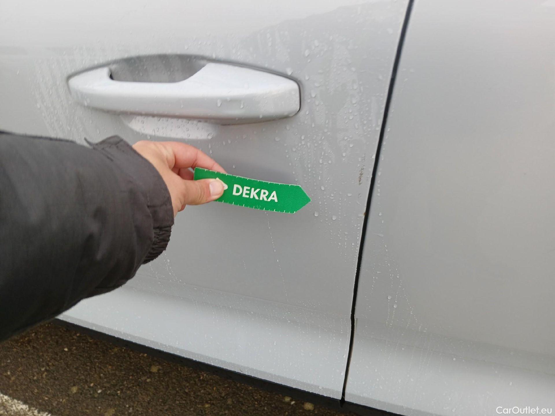  Volvo  XC 40 VOLVO XC40 / 2017 / 5P / todoterreno 1.5 T5 Twin Recharge R-Design Auto #18