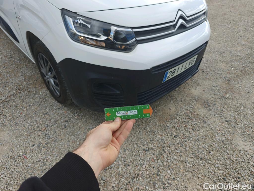  Citroen  Berlingo CITROEN  / 2018 / 5P / monovolumen compacto Talla M BlueHDi 100 S&S LIVE PACK #32