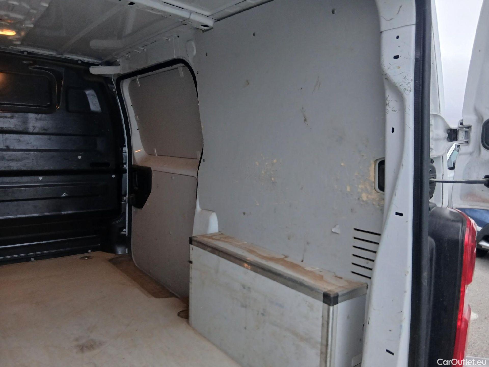  Citroen  Jumpy  Furgón Furgón Talla M 1.5 BlueHDi 120CV MT6 6E #13