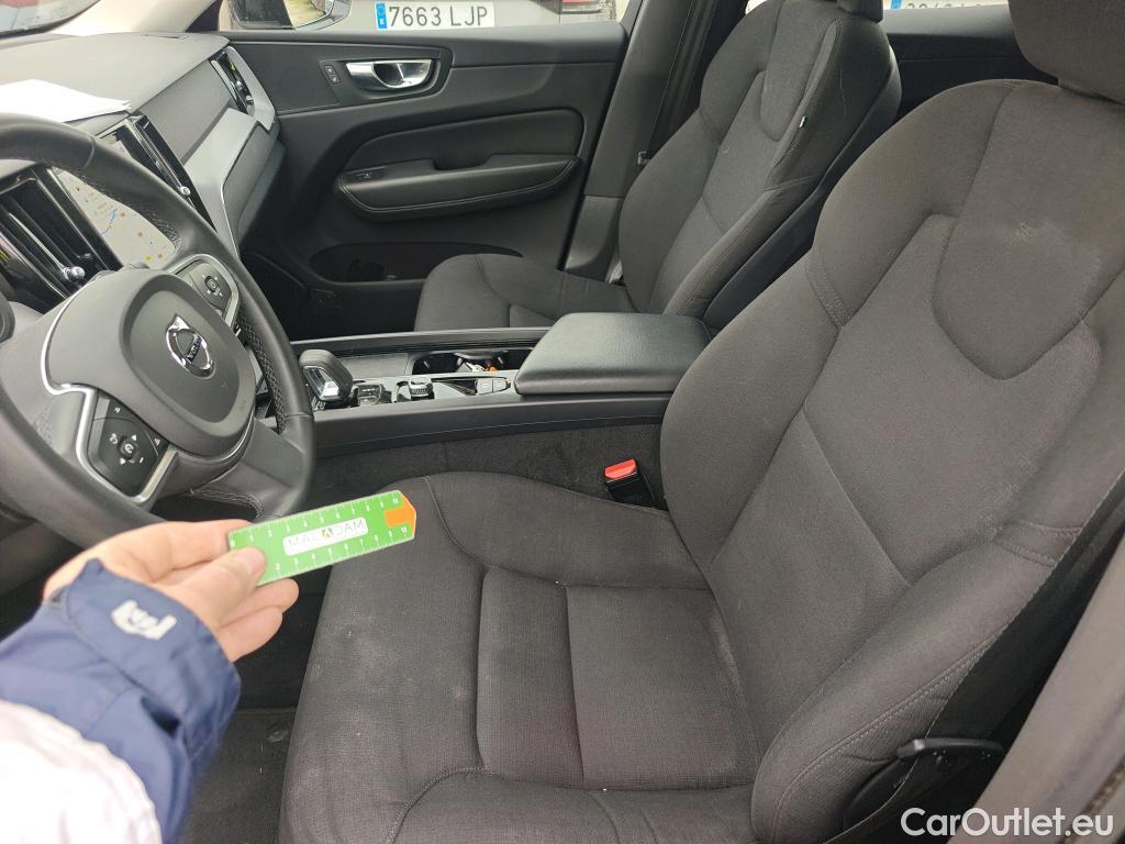  Volvo  XC60 VOLVO  / 2017 / 5P / todoterreno 2.0 B4 D AWD Momentum Pro Auto #19