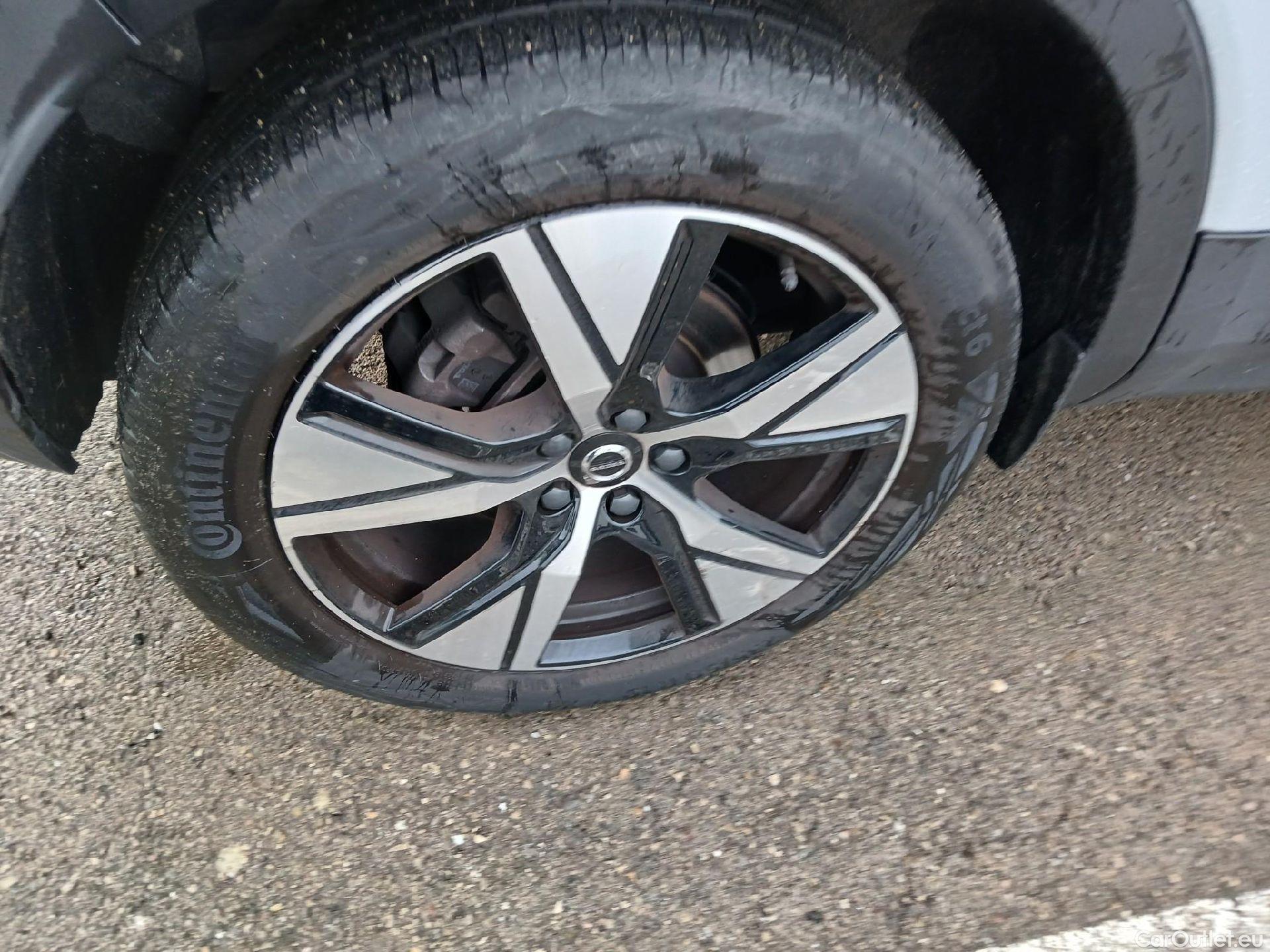  Volvo  XC 40 VOLVO XC40 / 2017 / 5P / todoterreno 1.5 T5 Twin Recharge R-Design Auto #31