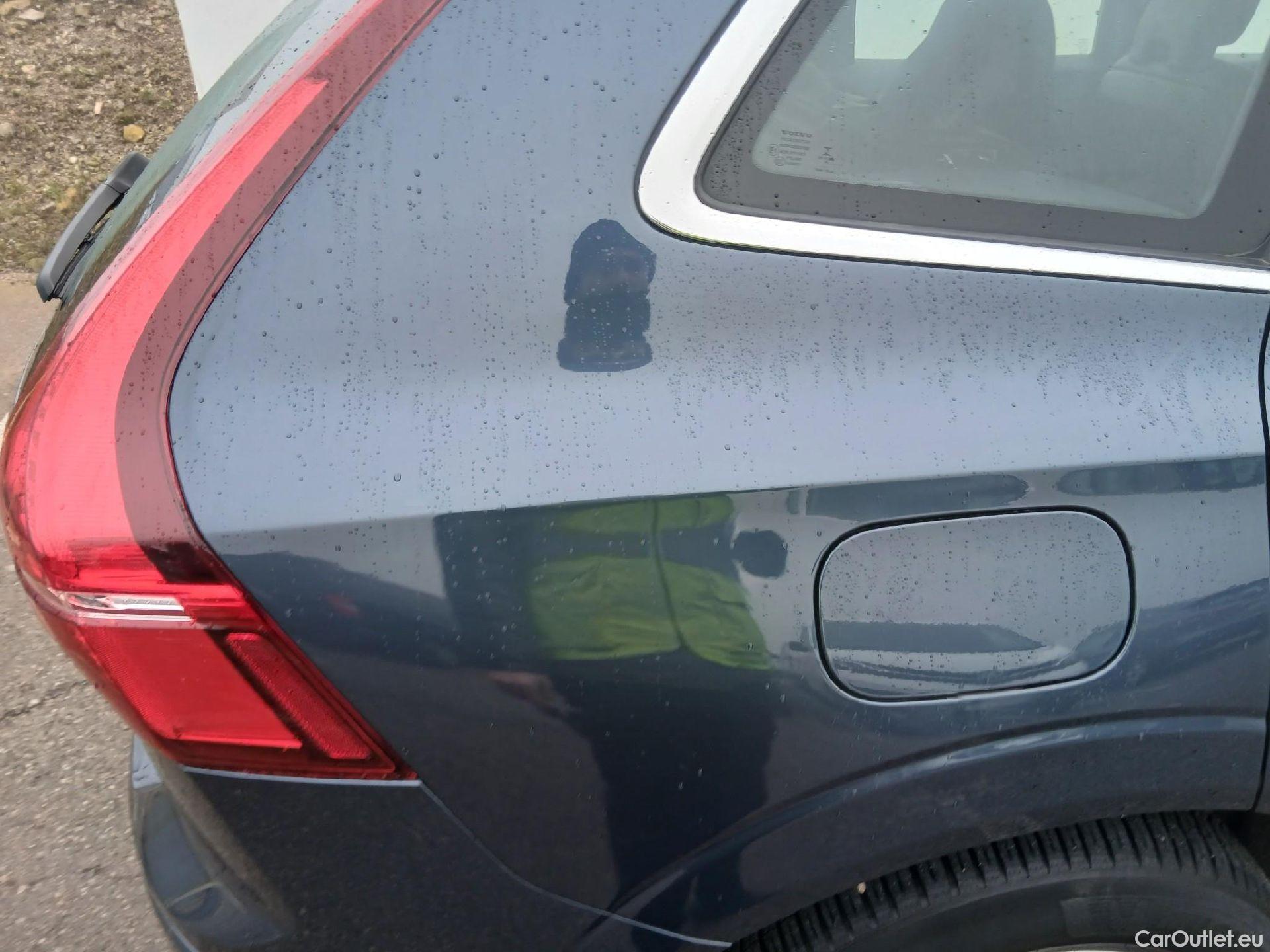  Volvo  XC60 VOLVO  / 2017 / 5P / todoterreno 2.0 B4 D4 AWD Business Plus Auto #9