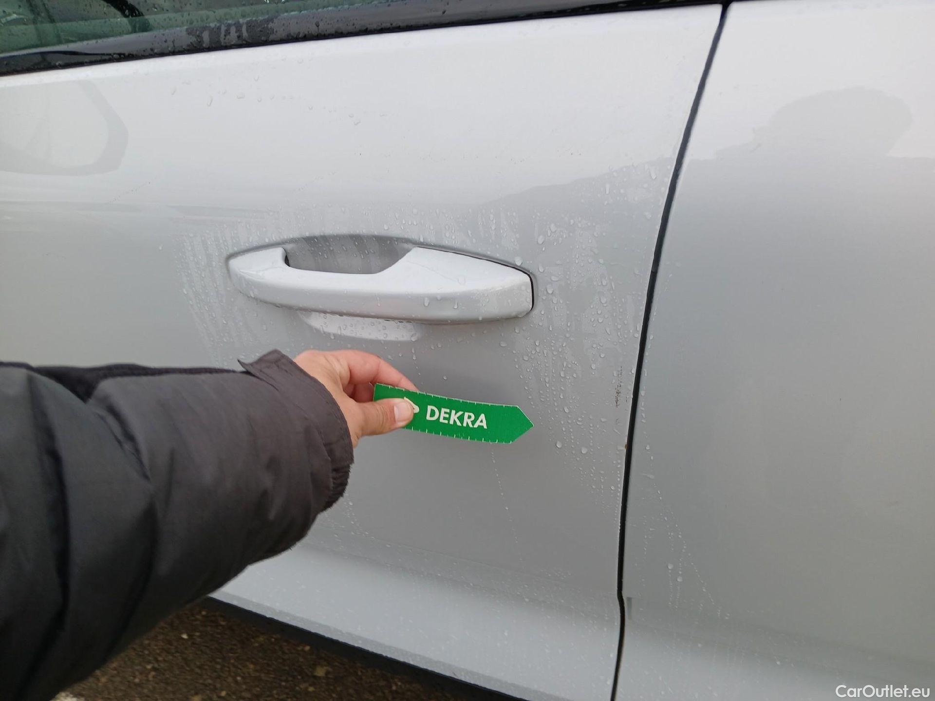  Volvo  XC 40 VOLVO XC40 / 2017 / 5P / todoterreno 1.5 T5 Twin Recharge R-Design Auto #17