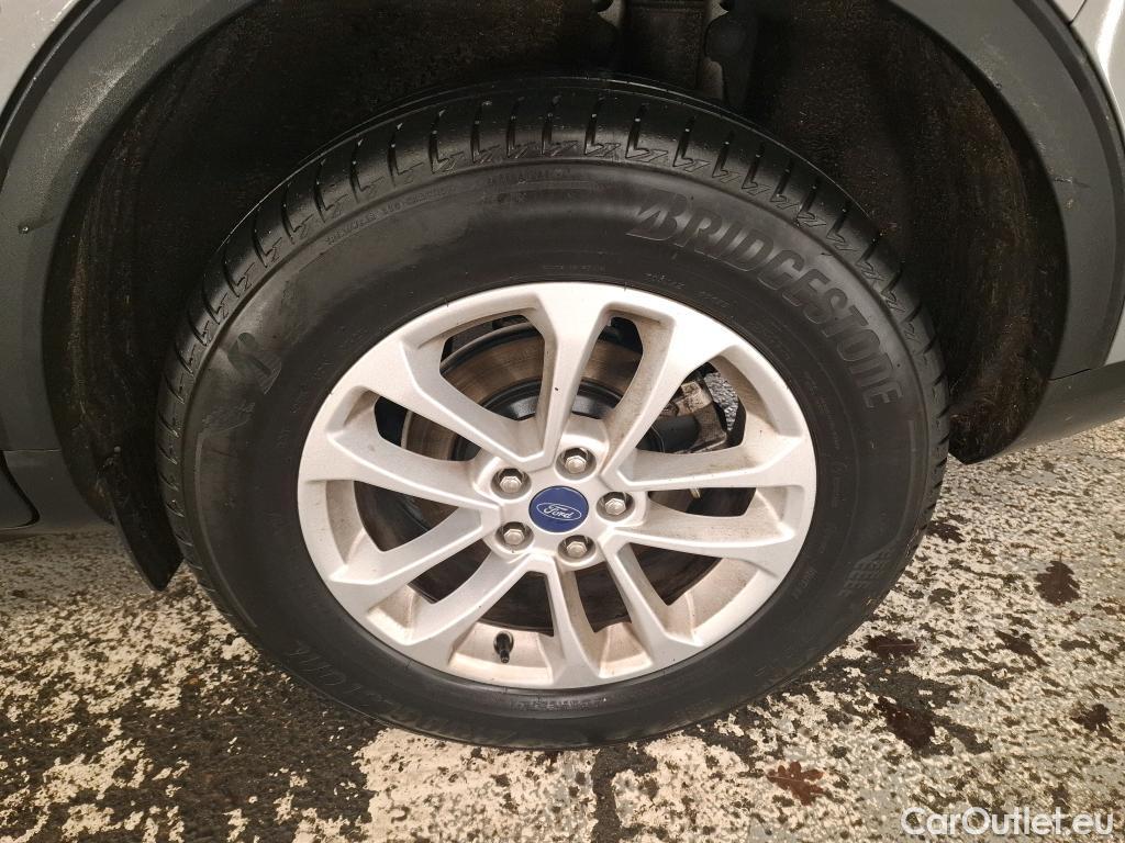  Ford  Kuga FORD  / 2019 / 5P / SUV 2.5 190 hybrid Flexifuel Pshift Titanium #5