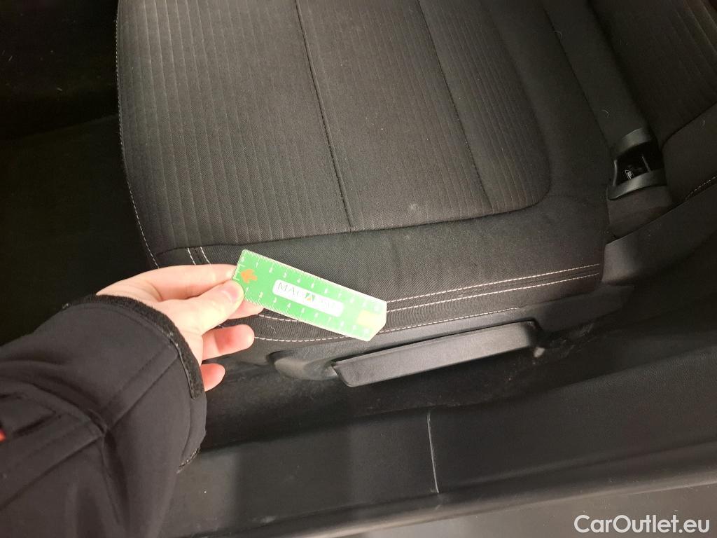  Ford  Kuga FORD  / 2019 / 5P / SUV 2.5 190 hybrid Flexifuel Pshift Titanium #9