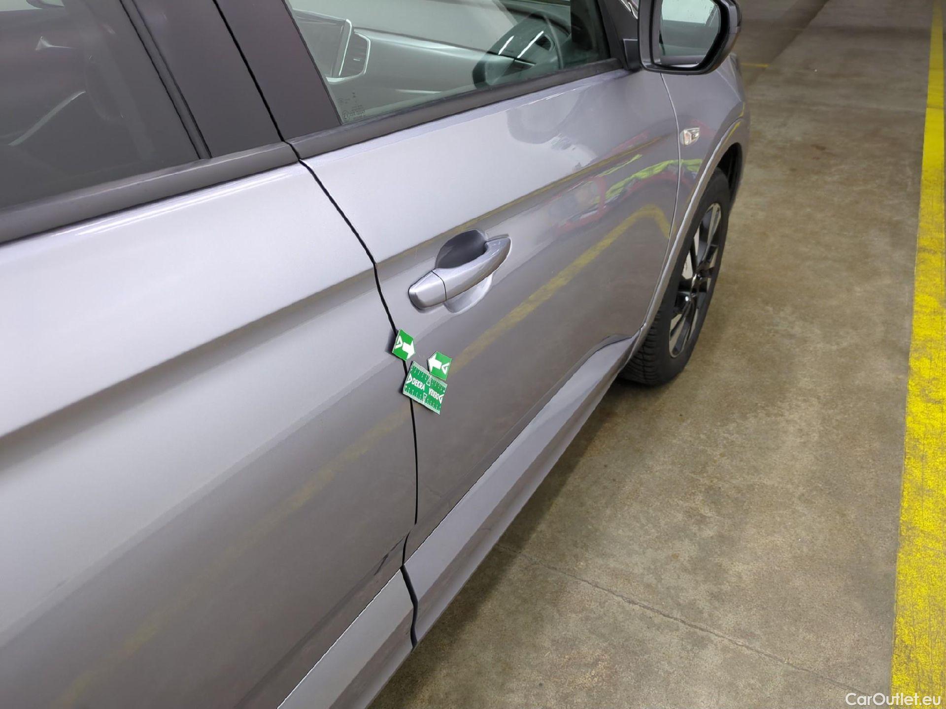  Opel   Grandland X Grandland X Business Elegance 1.5 130CV BVA8 6E #24