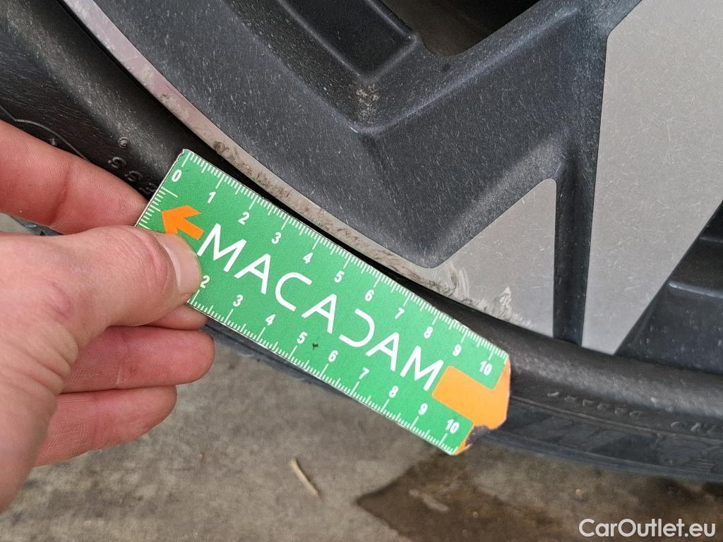  Peugeot  308 PEUGEOT  / 2021 / 5P / Berline PHEV 180 E-EAT8 ACTIVE PACK #32