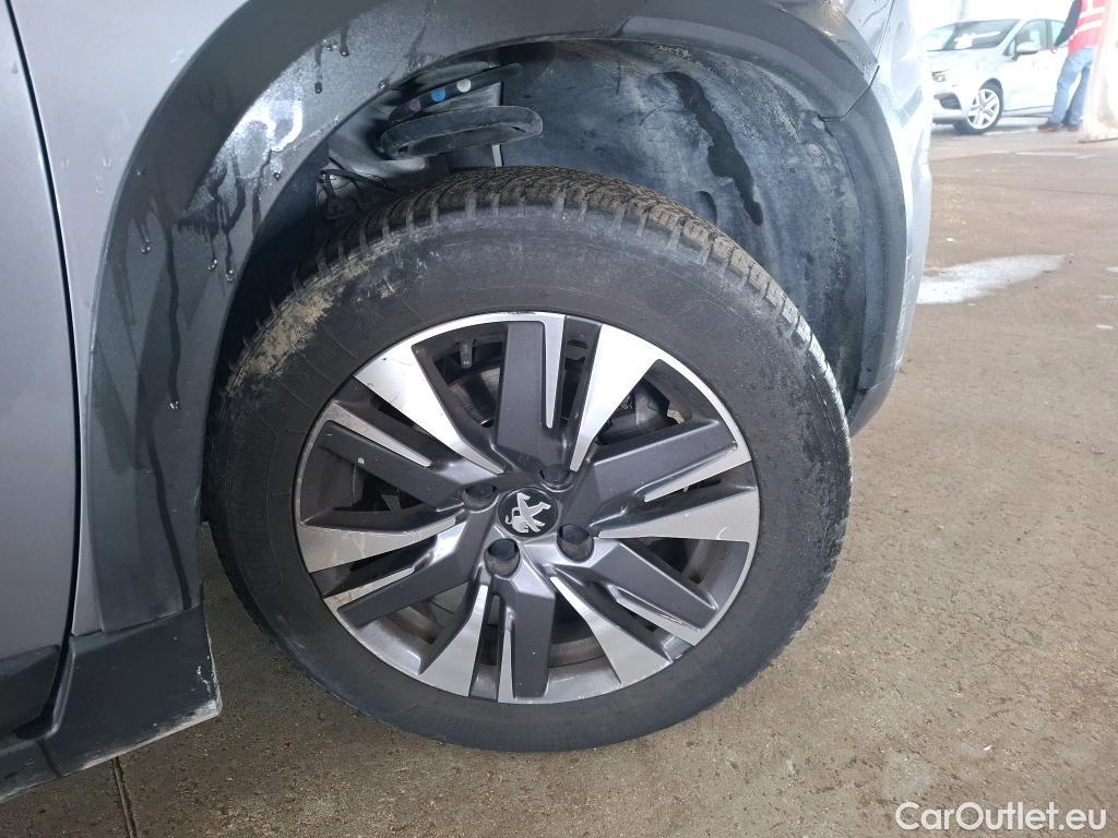  Peugeot  2008  Allure 1.2 PureTech 110CV BVA6 E6 #19